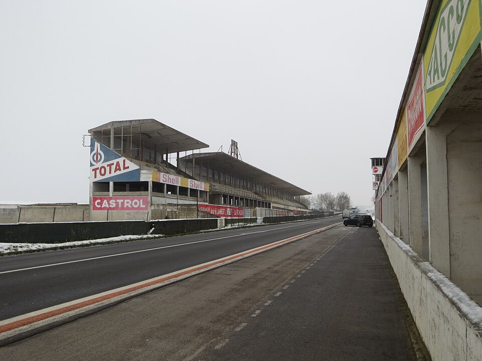 Reims-Gueux, tucked away in France’s Champagne region, is one of those rare spots that still carries that raw, old-school speed vibe.