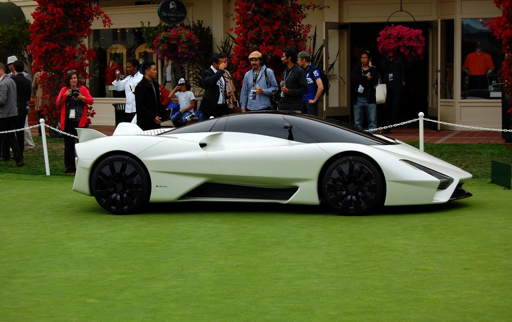 The twin-turbo V8 engine powering the SSC Tuatara, designed for extreme performance.