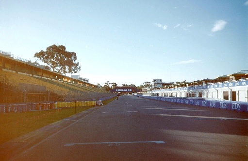 Image: 1995 Australian Grand Prix by Calistemon, licensed under CC BY-SA 3.0