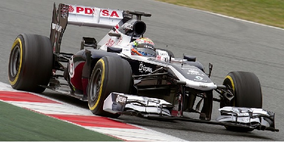 pastor maldonado f1 driver with his williams car