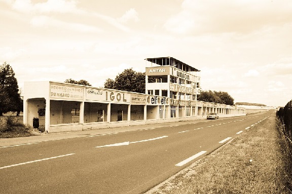 "Circuit Reims-Gueux abandoned pit straight – historic French Formula 1 track now left to decay"