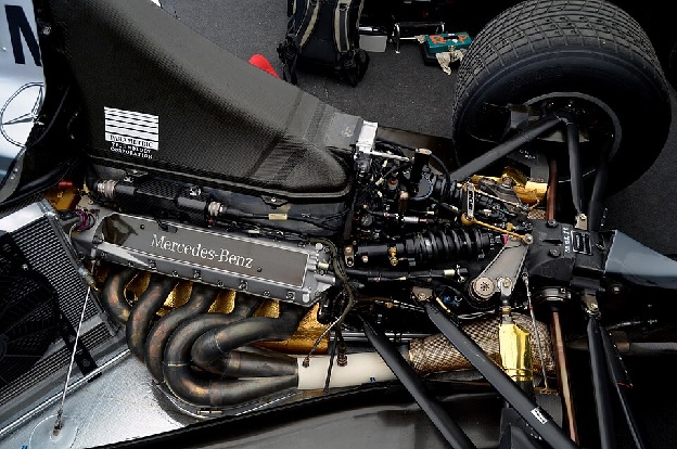 Ilmor F1 engine - McLaren Mercedes MP4-13